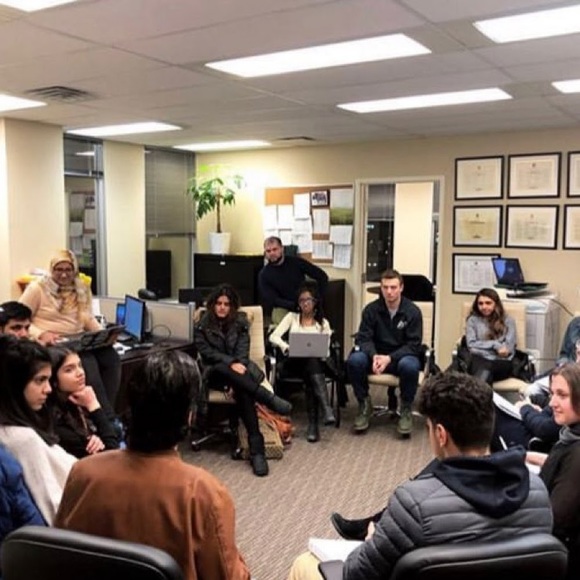 Meet your Posher, Sarah - Picture 1 of 1